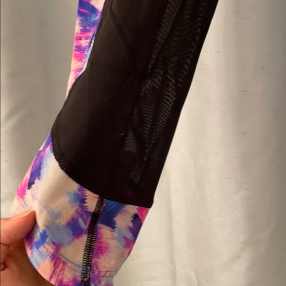 NWOT CALVIN KLEIN CROPPED LEGGINGS - Picture 3 of 7